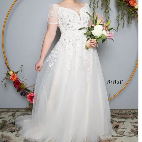 Alana Rose - Style 8182C - Size 16 - Ivory/Champagne